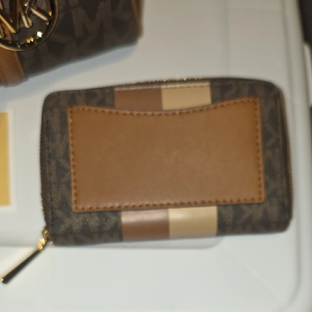 Michael Kors Brown and Tan Striped Satchel with Matching Wallet - Picture 14 of 15